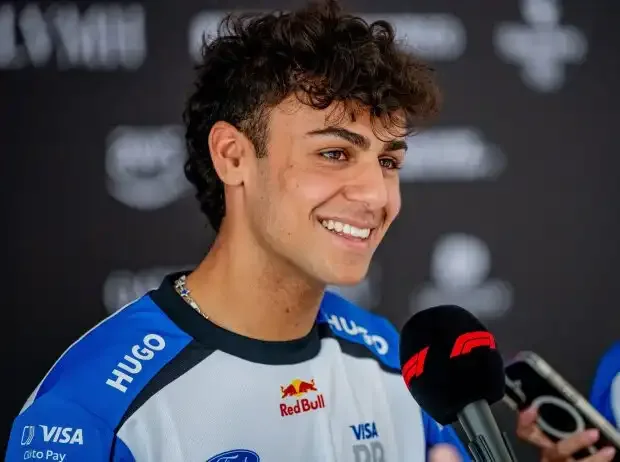 Lindblad reveals why Formula 1 luxury doesn't appeal to him
