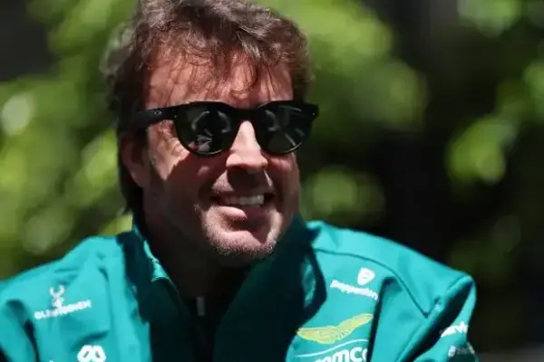 Only 918 built: Alonso drives rare hypercar in Monaco