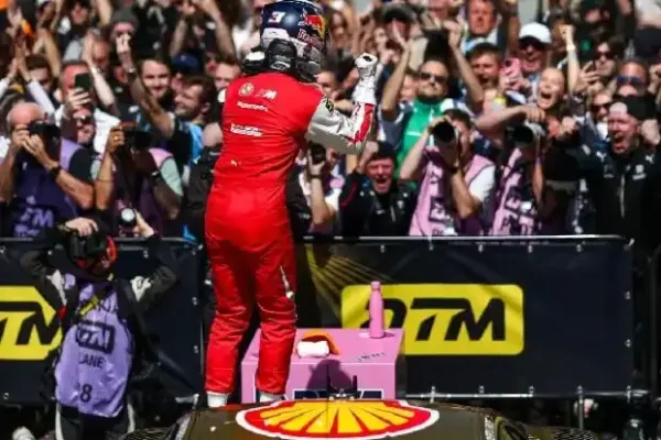 DTM implements a new concept in Oschersleben: Award ceremony in the fan area!
