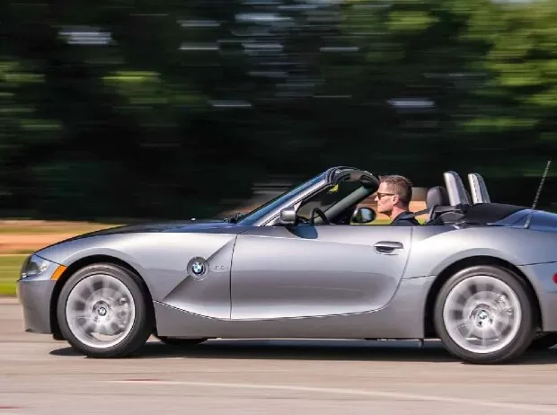 Ob als entspannter Sonnen-Cruiser oder als Landstraßen-Feger: Der erste BMW Z4 beweist in unserem Klassik-Test, dass er das Zeug zum hochbegehrten Sammlerstück hat.