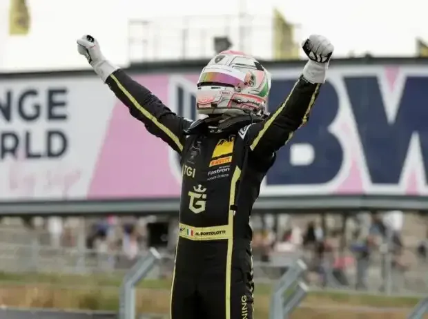 Titel-Bild zur News: Mirko Bortolotti (Grasser-Lamborghini) jubelt über seinen Oschersleben-Sieg