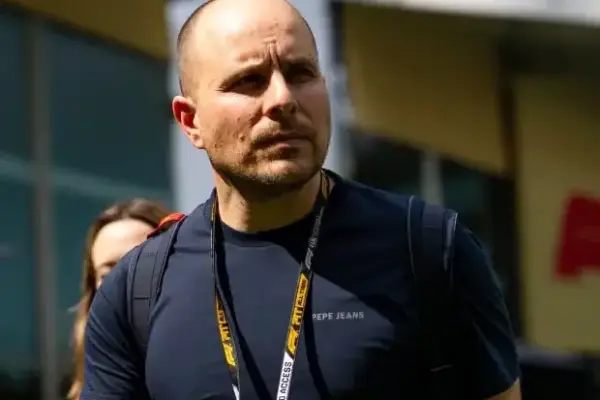 Expert: Ferrari should have hired Verstappen's engineer for Hamilton