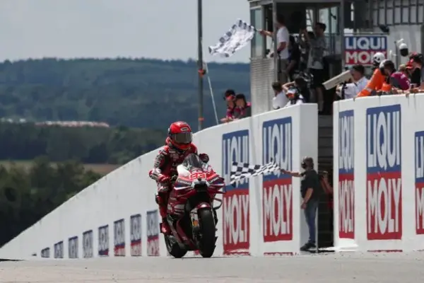 MotoGP live ticker Sachsenring: Marc Marquez unbeatable!