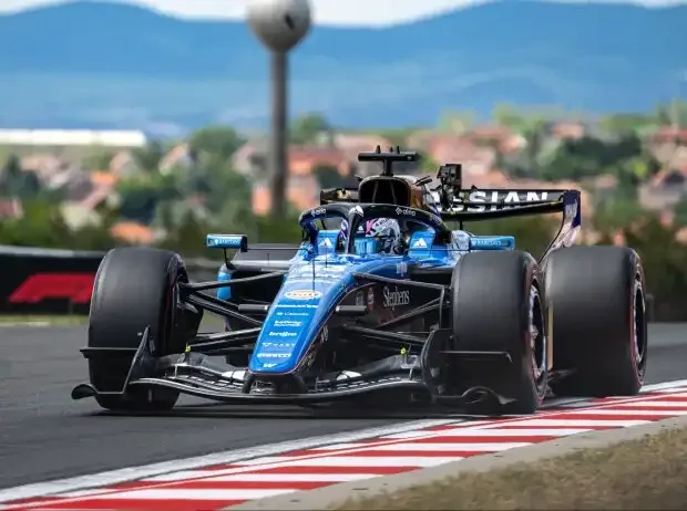 Williams driver frustrated: "Can't really drive at all"