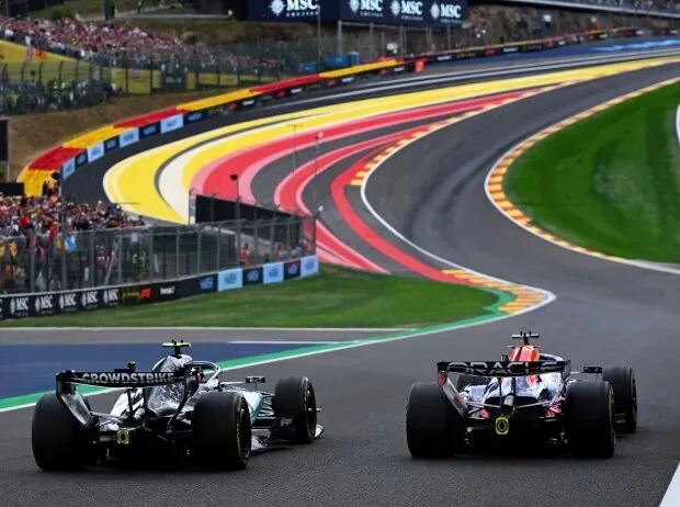 Max Verstappen (Red Bull) und Kimi Antonelli (Mercedes) beim Großen Preis von Belgien 2026