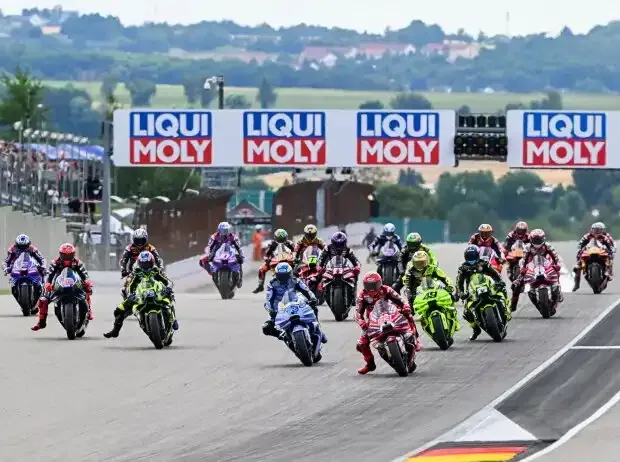 Title image for the news: Start of the sprint at the Sachsenring 2026: Marc Marquez leads