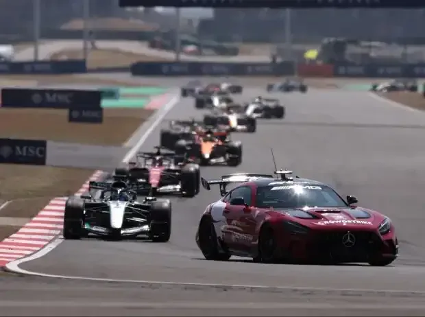 Title image for the news: George Russell behind the safety car at the Formula 1 race in China 2026