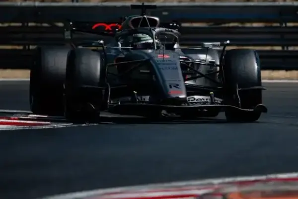 Three teams, three compounds: Pirelli tests tires in Hungary