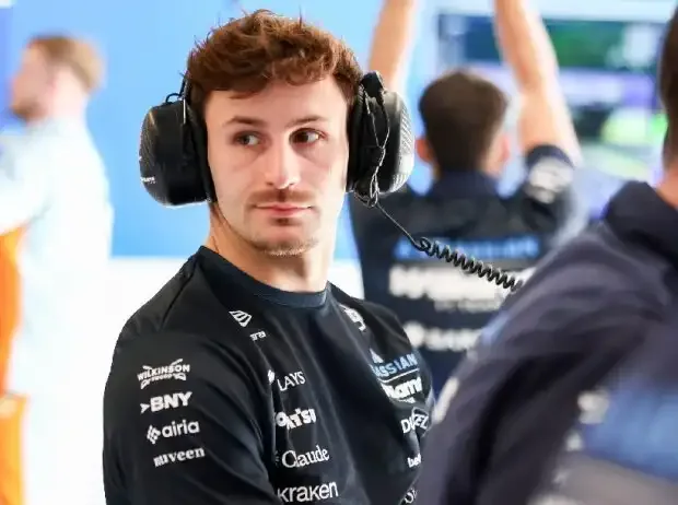 What is life like as a simulator driver at Williams in Formula 1?
