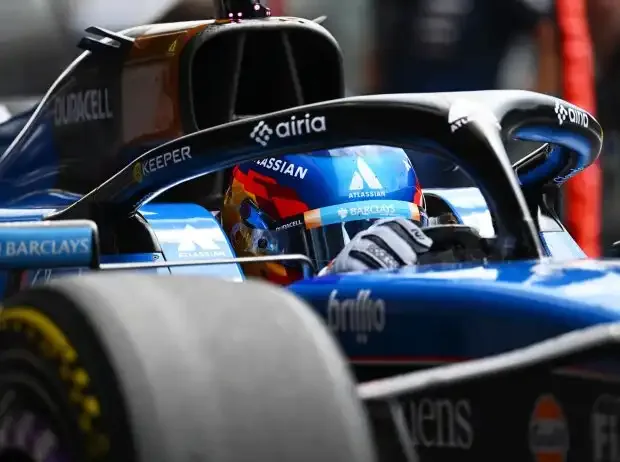 Pit lane confusion at Williams: Carlos Sainz warned
