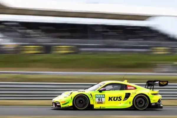 DTM Training Oschersleben: Porsche Dominance, Leader Thiim Far Behind