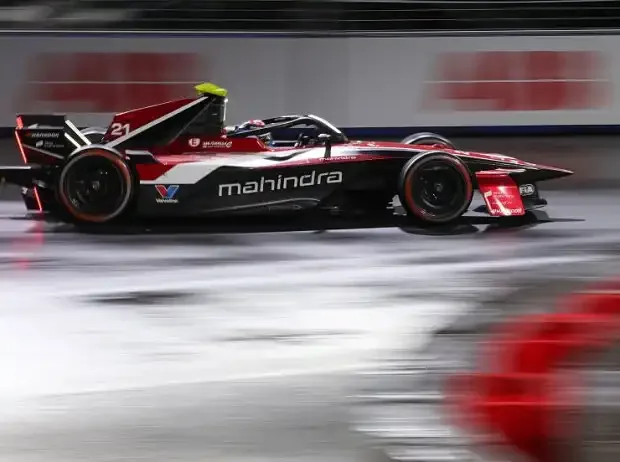 Formula E 2026 Tokyo 2: Nyck de Vries wins after rain shower and red flag period