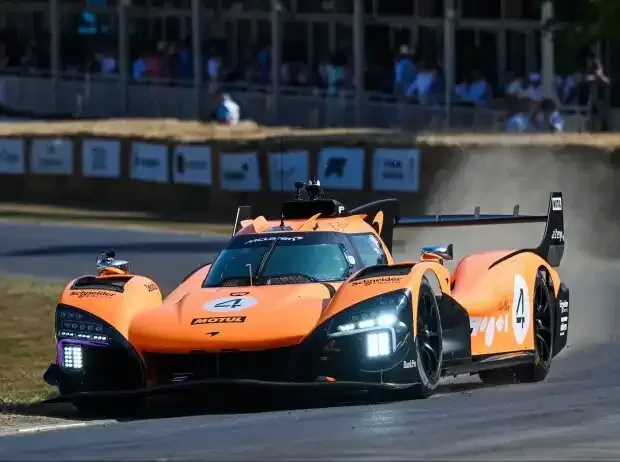Titel-Bild zur News: Lando Norris steuerte das McLaren-Hypercar in Goodwood