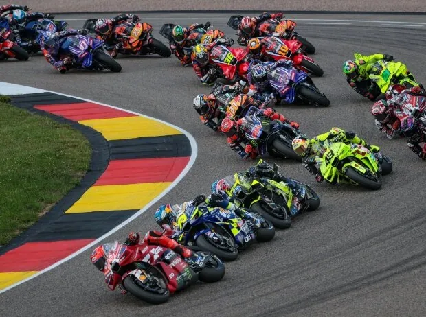 Start of the German GP 2026 at the Sachsenring: Marc Marquez leads