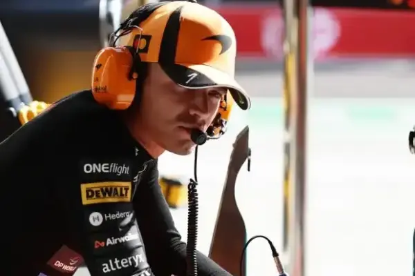 George Russell "not good enough"? Lando Norris explains driving style problems