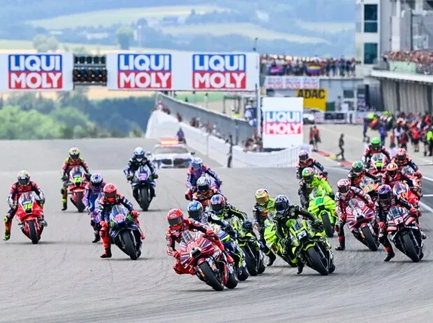 Start of the German GP 2026 at the Sachsenring: Marc Marquez leads