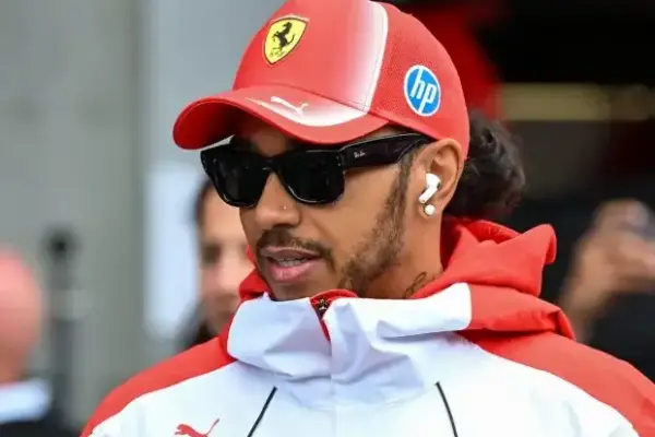 Hamilton raves about Ferrari: "Proud of how I got myself out of there"