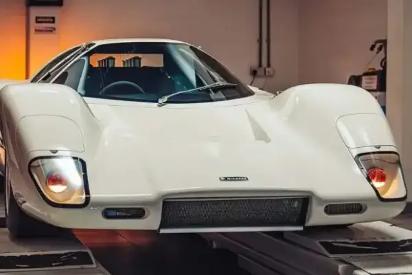 The M6GT returns - McLaren restores a legend