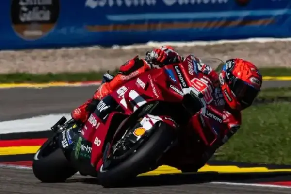 MotoGP Qualifying Sachsenring 2026: Marquez on Pole, Bezzecchi Crashed
