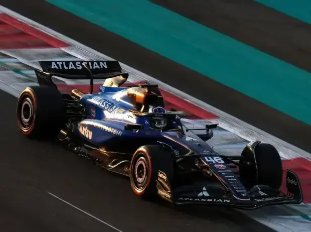Title image for the news: Luke Browning (Williams FW47) at the Formula 1 test in Abu Dhabi