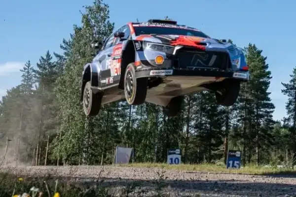 After a series of accidents in Finland: Thierry Neuville calls for slower rally