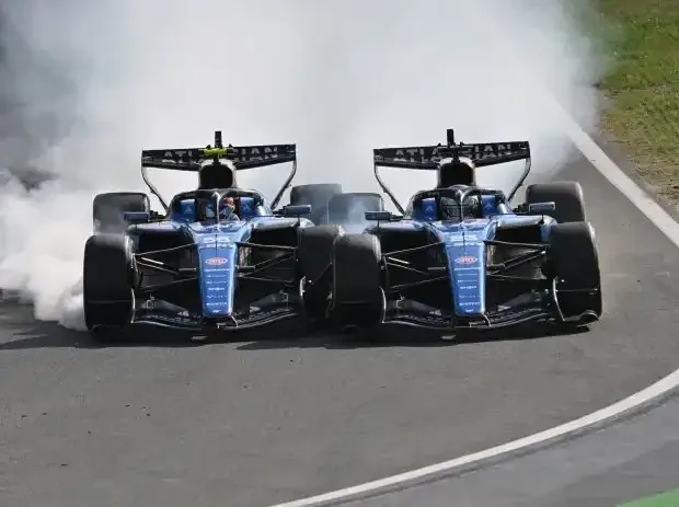 Title image for the news: The accident of Alexander Albon and Carlos Sainz at the Formula 1 race in Zandvoort 2026