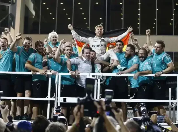 Title image for the news: Nico Rosberg celebrates the world championship in 2016