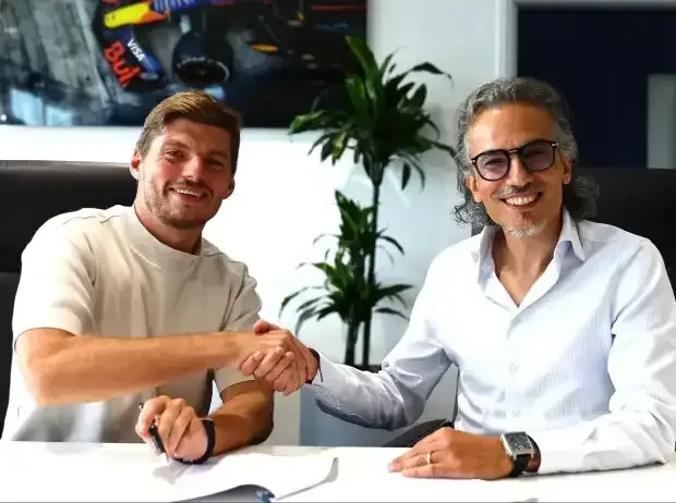 Titel-Bild zur News: Max Verstappen und Laurent Mekies (Red Bull)