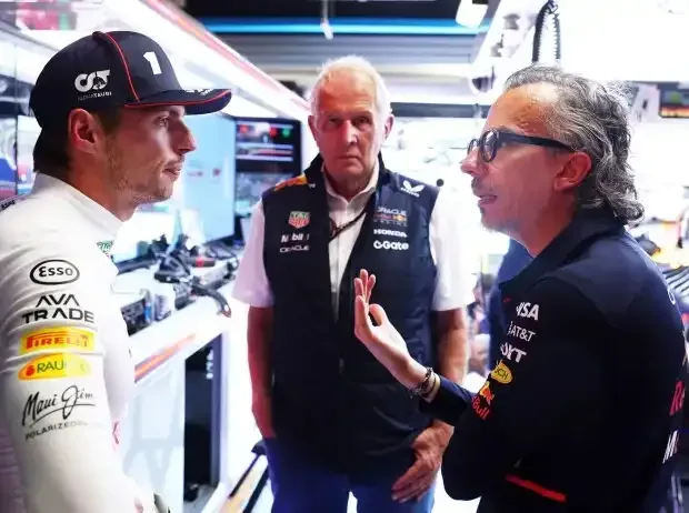 Title image for the news: Max Verstappen, Helmut Marko and Laurent Mekies in the Red Bull garage