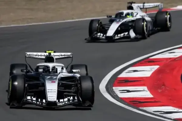 Cadillac: Sergio Perez & Valtteri Bottas do a "spectacular job"