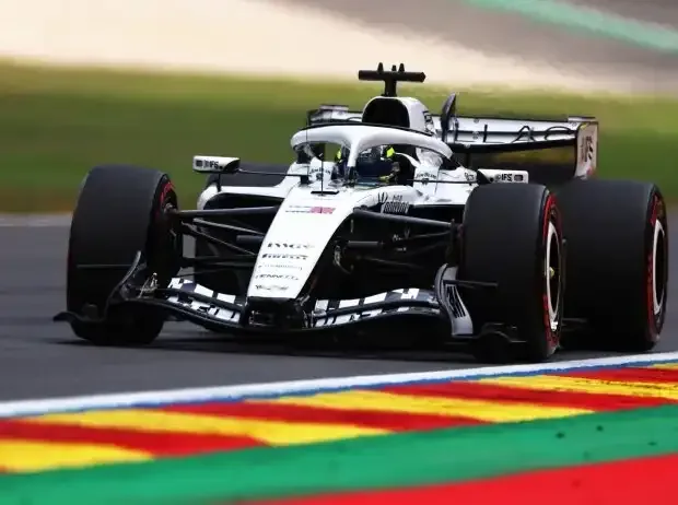 Titel-Bild zur News: Sergio Perez im Cadillac MAC-26 beim Formel-1-Rennen in Belgien 2026