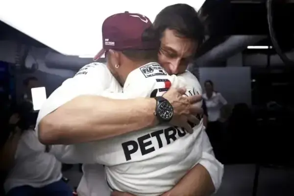 Wolff tells Lauda anecdote about Hamilton: "How can you allow that?"