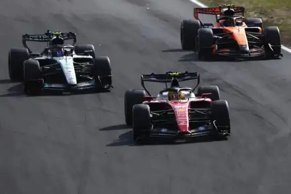 "He does it, he does it, he does it": That's how crazy Norris' "winning Move" was
