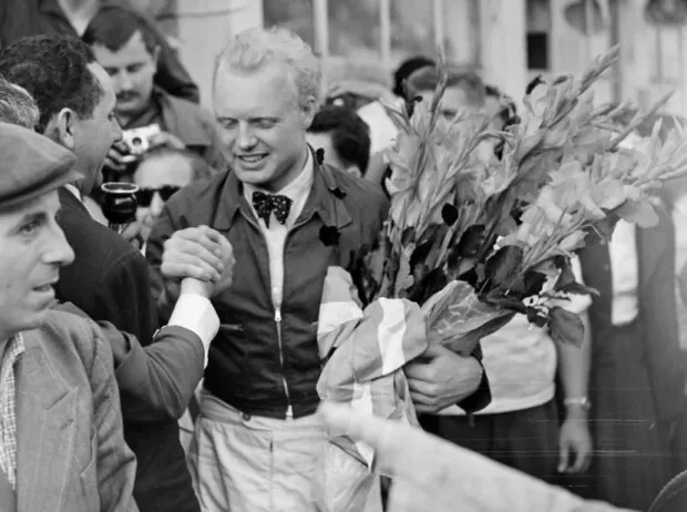 Mike Hawthorn at the Formula 1 race in France 1958