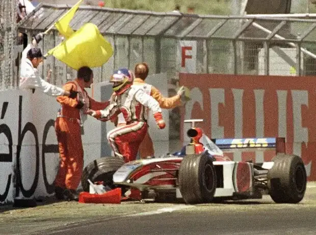 Like Max Verstappen: World Champion with crash at home race