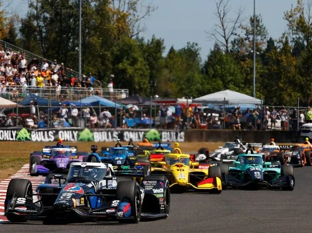 Start zum IndyCar-Rennen in Portland 2026: Felix Rosenqvist führt