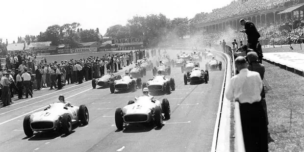 Formula 1 qualifying: Mode through the ages