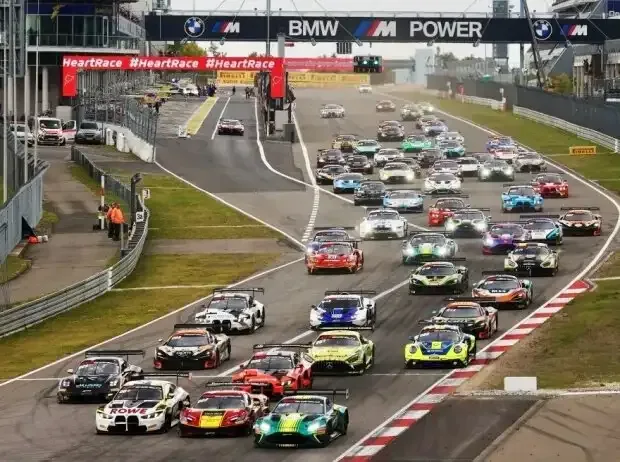 Title image for the news: Start of the GT World Challenge powered by AWS race at Nürburgring 2025