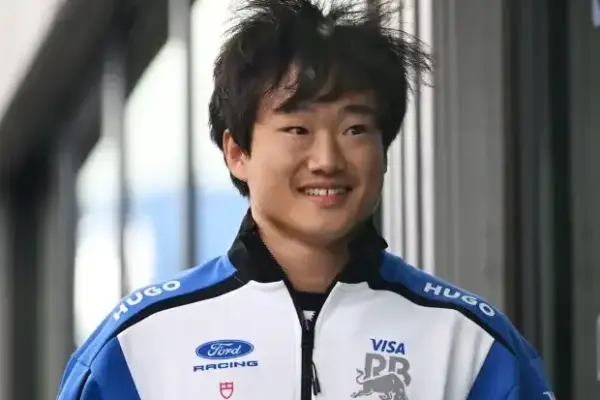 Lightning return: Tsunoda learned about F1 comeback on the beach