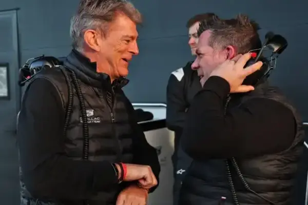 "No cozy nine-to-five job": This is how team building went at Cadillac
