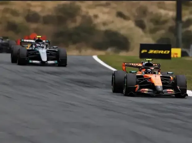 Title image for the news: Lando Norris (McLaren MCL40) ahead of Kimi Antonelli (Mercedes W17) at the Formula 1 race in Zandvoort 2026
