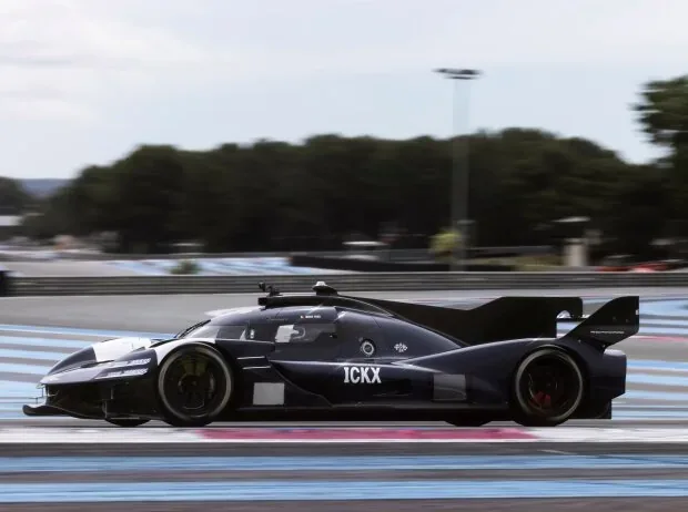 Jacky Ickx testete den Genesis GMR-001 bereits persönlich