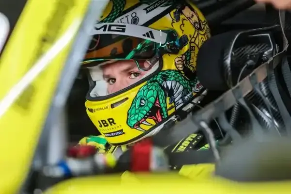 Hand injury after DTM crash: How AMG factory driver Jules Gounon is doing