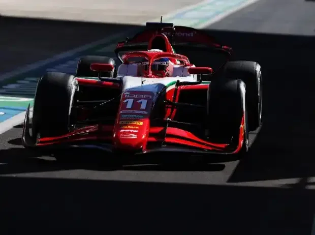 Worn white skirt: Montoya's daughter gets Prema a penalty!