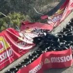 Horrorcrash in der Corkscrew: Porsche fliegt meterweit in die Botanik