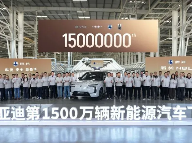 BYD celebrates the production of the 15-millionth alternative drive vehicle at the Jinan plant (China)
