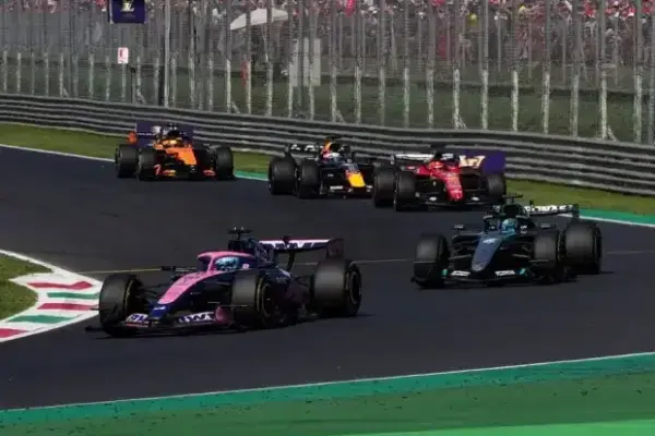 Gasly's Monza miracle lasts only briefly: "What the hell just happened?"