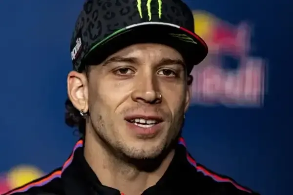 Bezzecchi in the interview: "Two Aprilias against Marc? It's everyone against everyone"