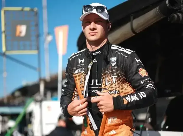 Titel-Bild zur News: Dennis Hauger hat einen mehrjährigen Vertrag bei A.J. Foyt Enterprises unterschrieben