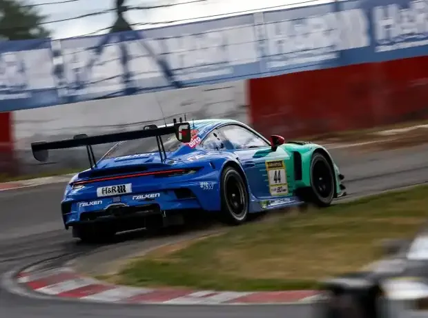 NLS9 2026: First season win for Falken under the toughest conditions